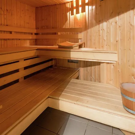 Holiday home Luxury Holiday With Private Garden